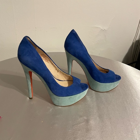 Boutique 9 Peep Toe Pumps - Picture 4 of 7